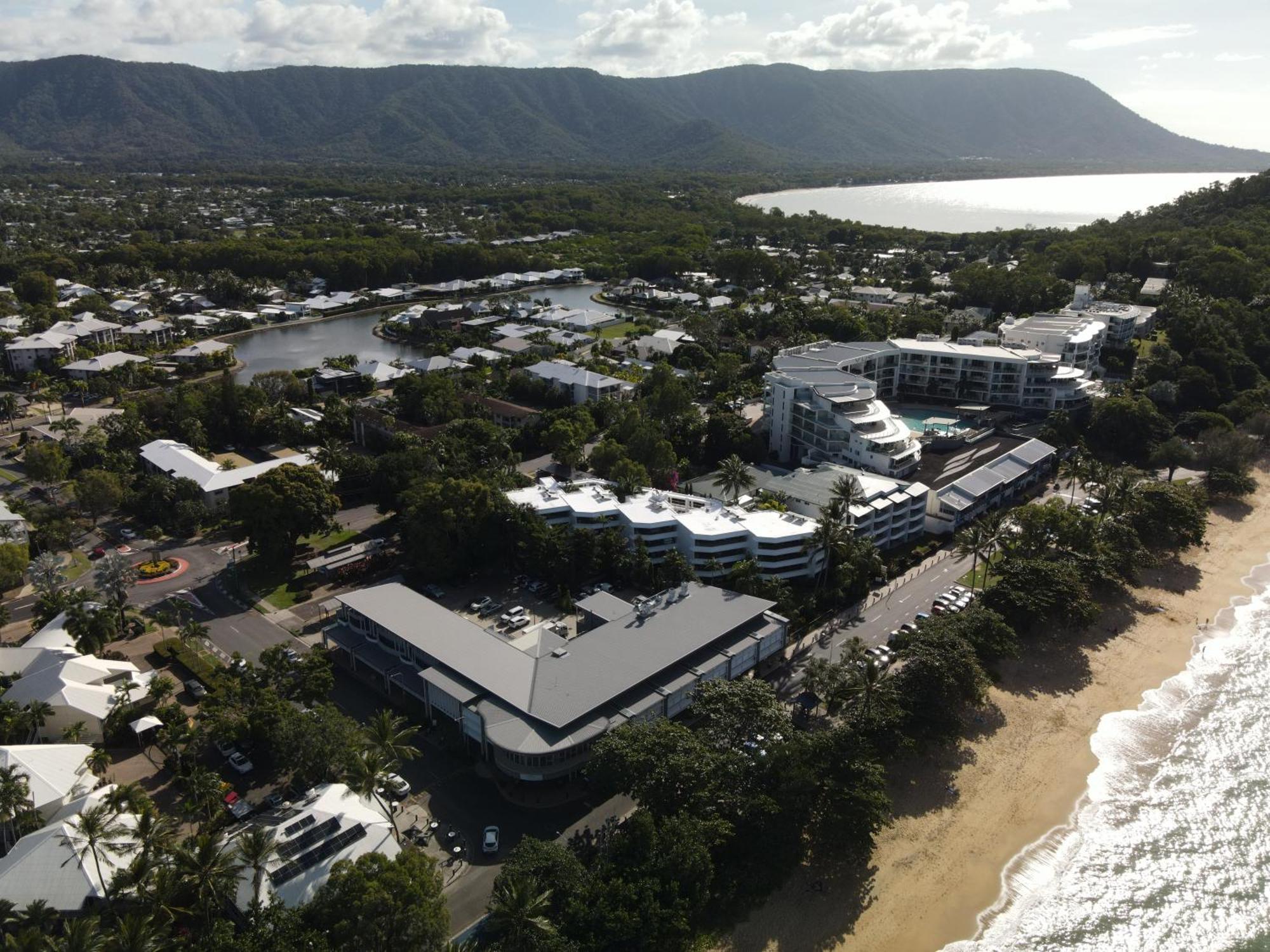 Blue Lagoon Villas Trinity Beach Exteriör bild